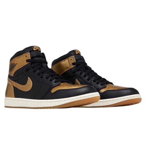 Air Jordan 1 Retro High OG Black/Metallic Gold Mens Basketball Shoes DZ5485 071 main image 5